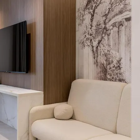 Bella Gente Luxury Center