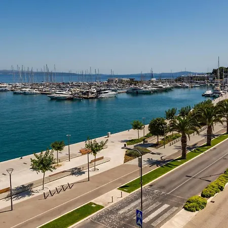 Bella Gente Luxury Center Apartament *