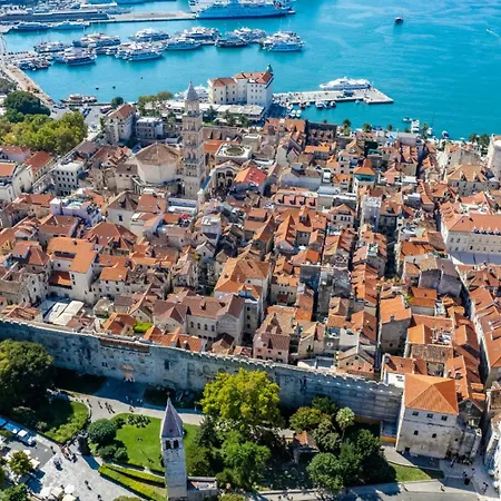 Bella Gente Luxury Center Apartament Split